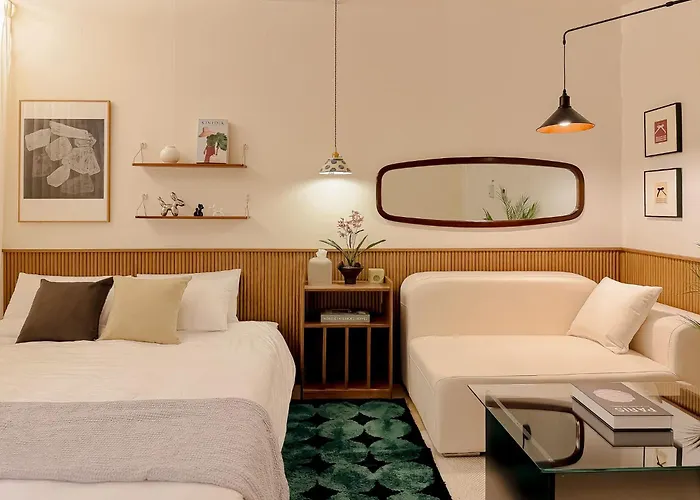 Gangnam Coex Apgujeong Rodeo Garosu-gil Gangnam Plastic Surgery Clinic Itaewon 30 Minutes *